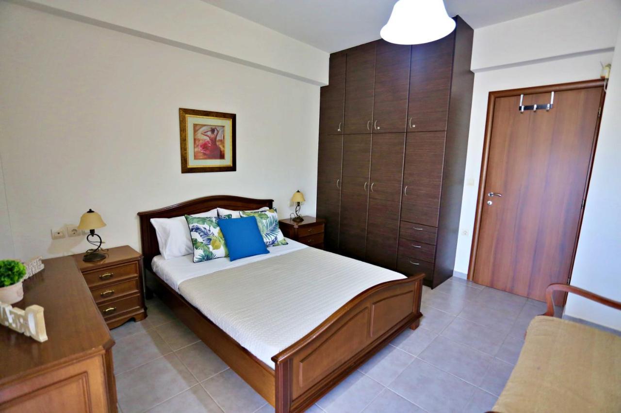 Urban Life Suite Heraklion  Bagian luar foto