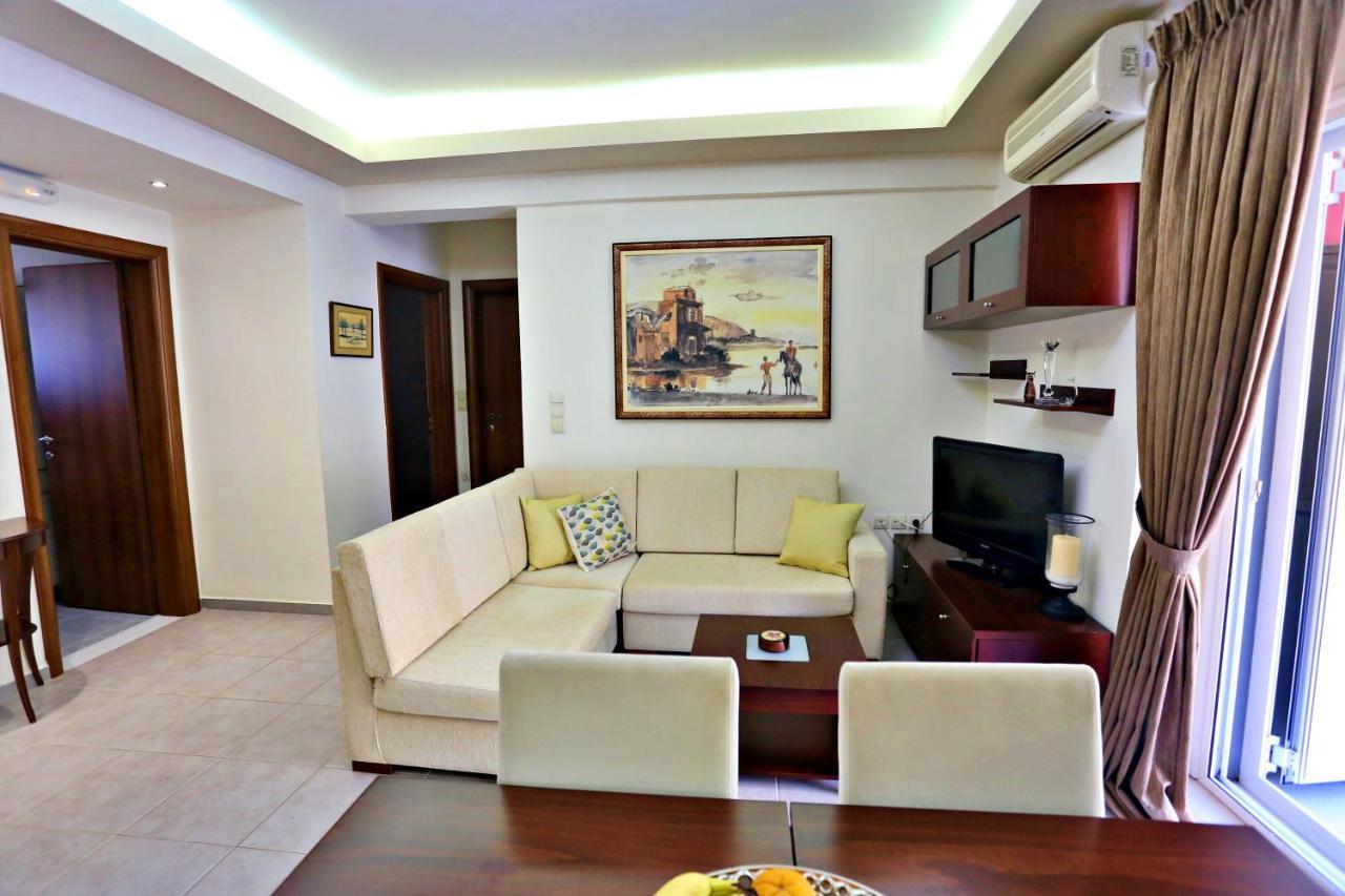 Urban Life Suite Heraklion  Bagian luar foto