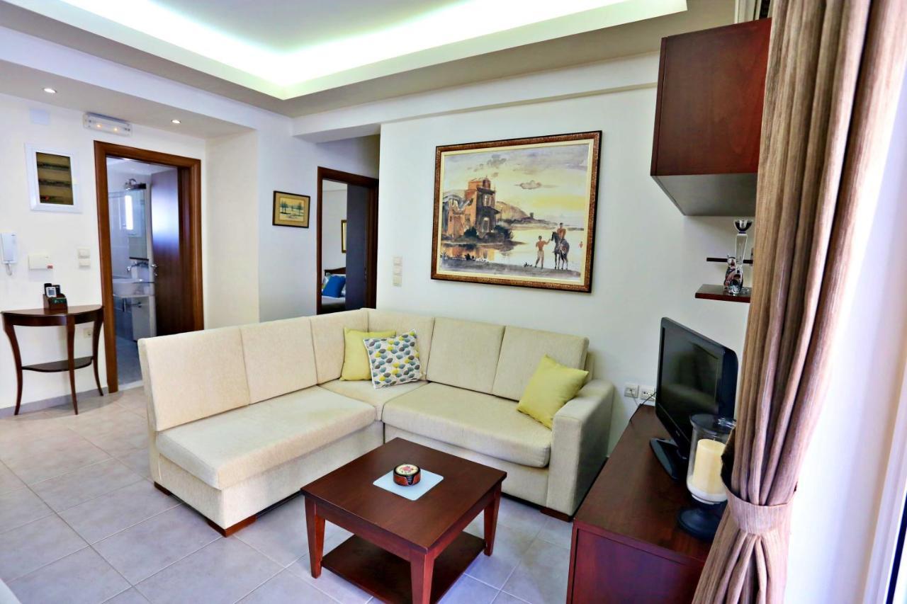 Urban Life Suite Heraklion  Bagian luar foto