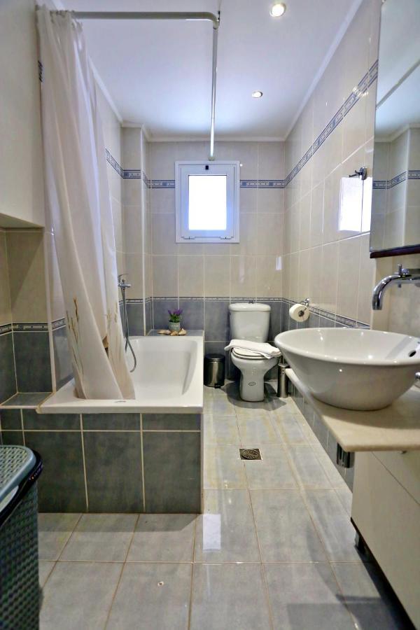 Urban Life Suite Heraklion  Bagian luar foto
