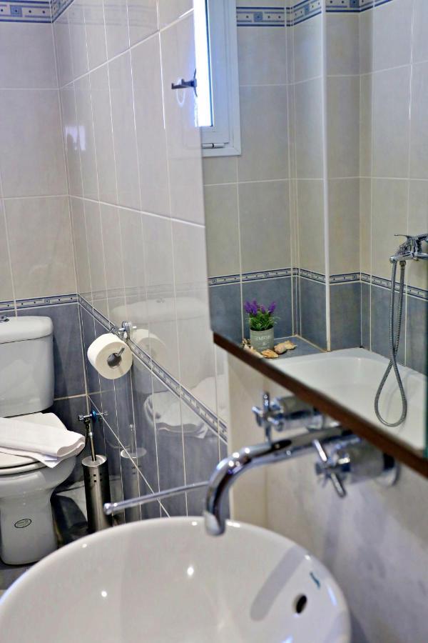 Urban Life Suite Heraklion  Bagian luar foto