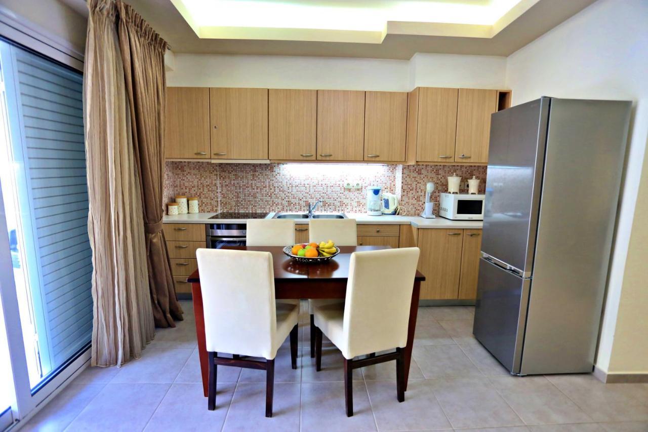 Urban Life Suite Heraklion  Bagian luar foto